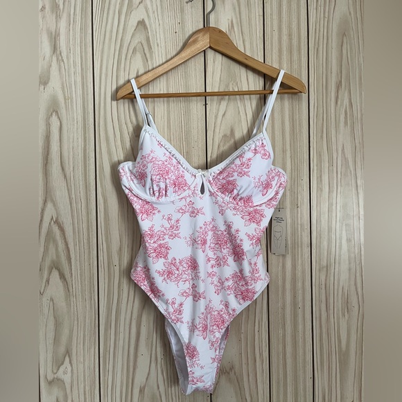 No Boundaries One-Piece Swimsuit - Picture 5 of 8